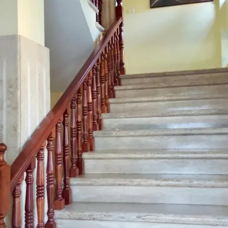 Apartment Spacious Modern House In The Heart Of *