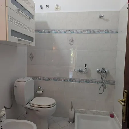 Apartment Spacious Modern House In The Heart Of